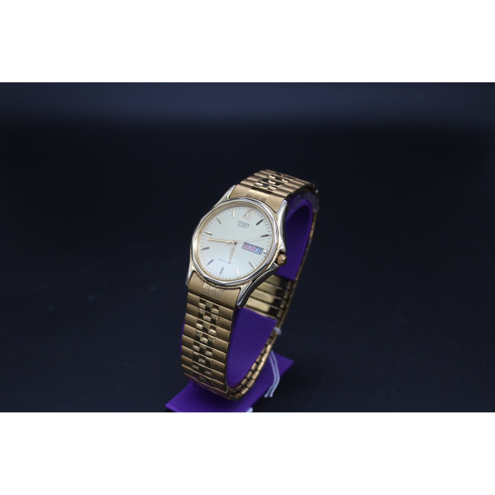 Citizen Quartz Mens Gold Tone Watch Day Date White Dial Expansion Band
